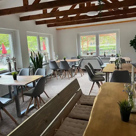 Sternschnuppe, Treseburg Harz, Unmittelbar Am Wasser * Thale