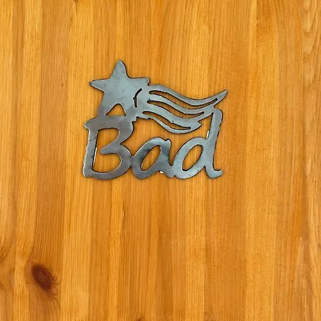 Sternschnuppe, Treseburg Harz, Unmittelbar Am Wasser * Thale