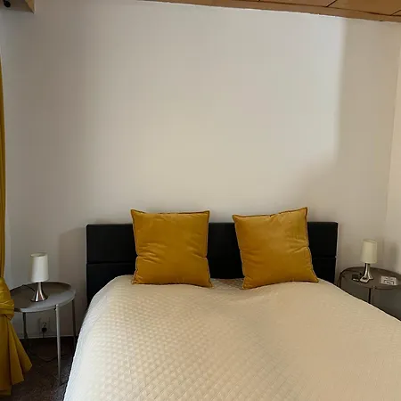 Sternschnuppe, Treseburg Harz, Unmittelbar Am Wasser Thale